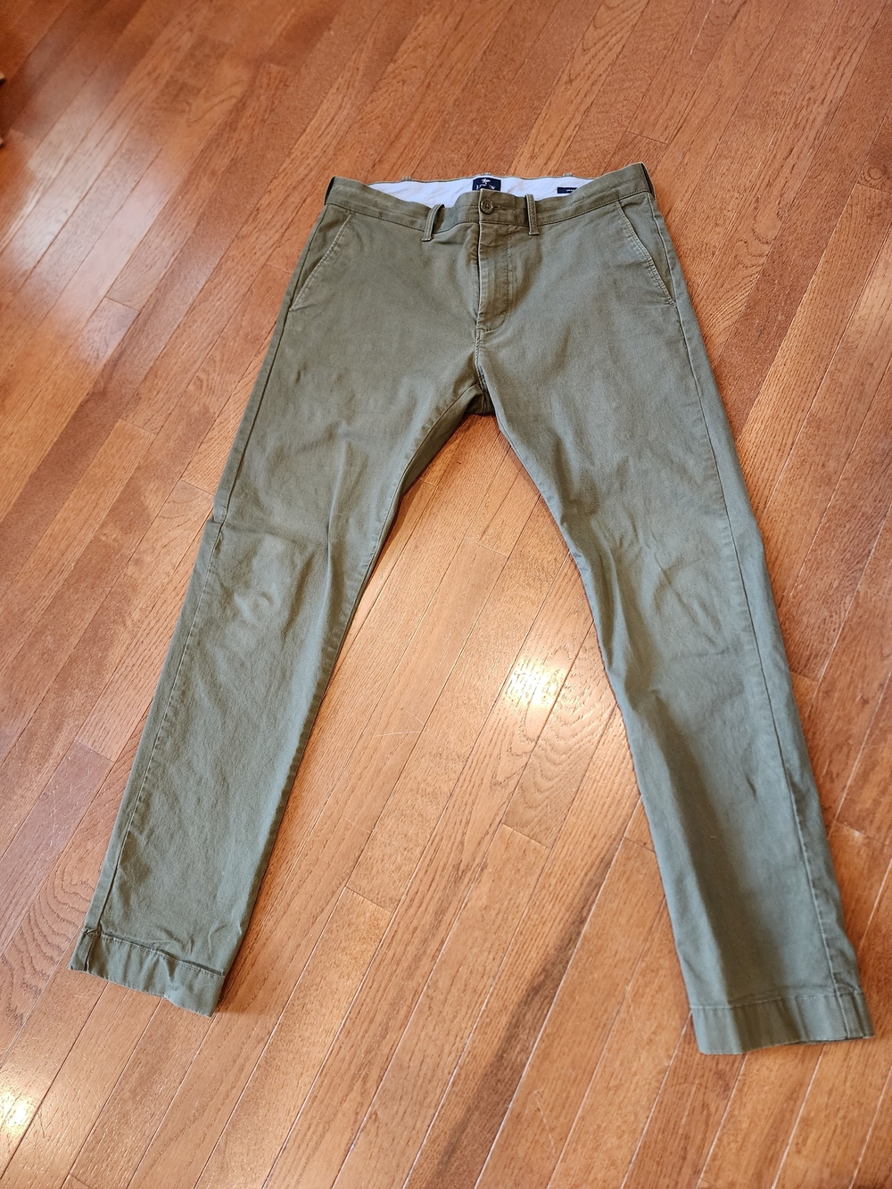 J. Crew Men's Olive Chino Pants